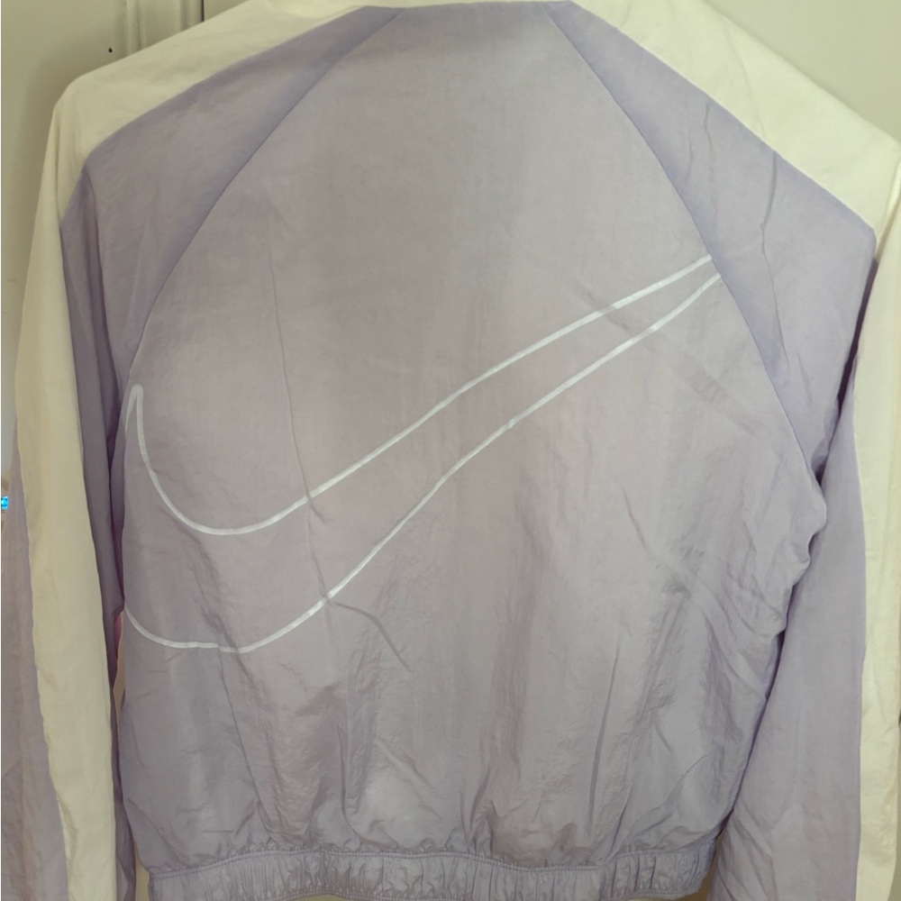 Nike White and Light Purple Jacket - Picture 2 of 5